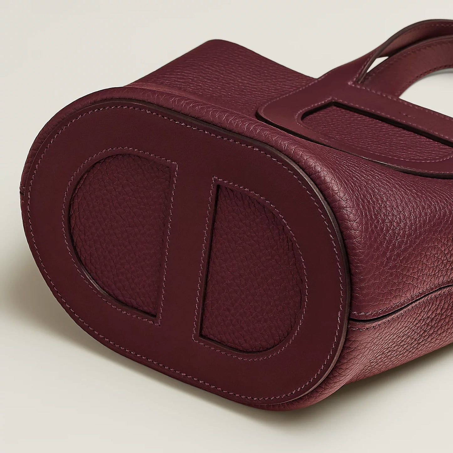 Hermès In The Loop 18 Bag Rouge H