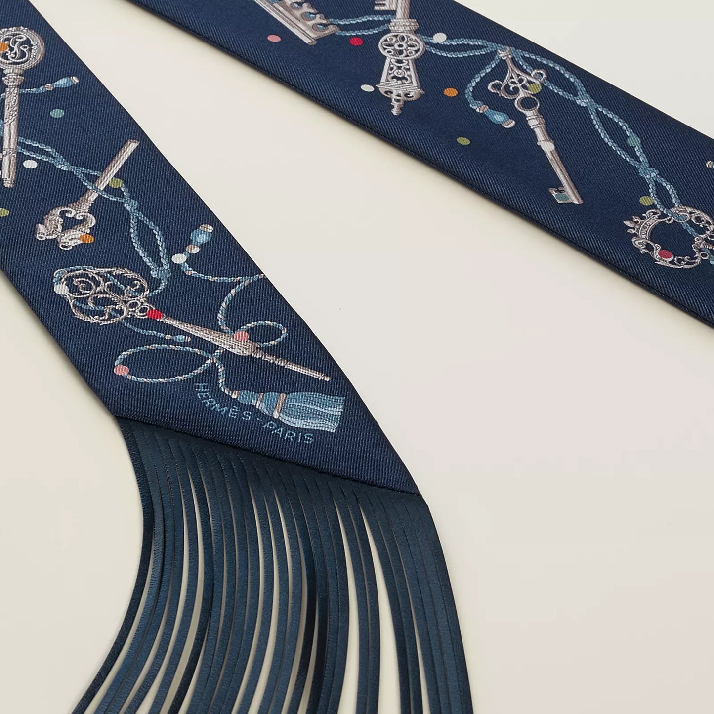 Hermès Les Cles a Pois Leather Fringes Twilly