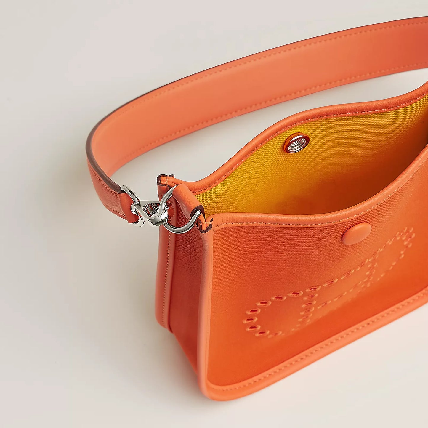 Hermès Neo Evelyne 16 Orange Minimum Bag